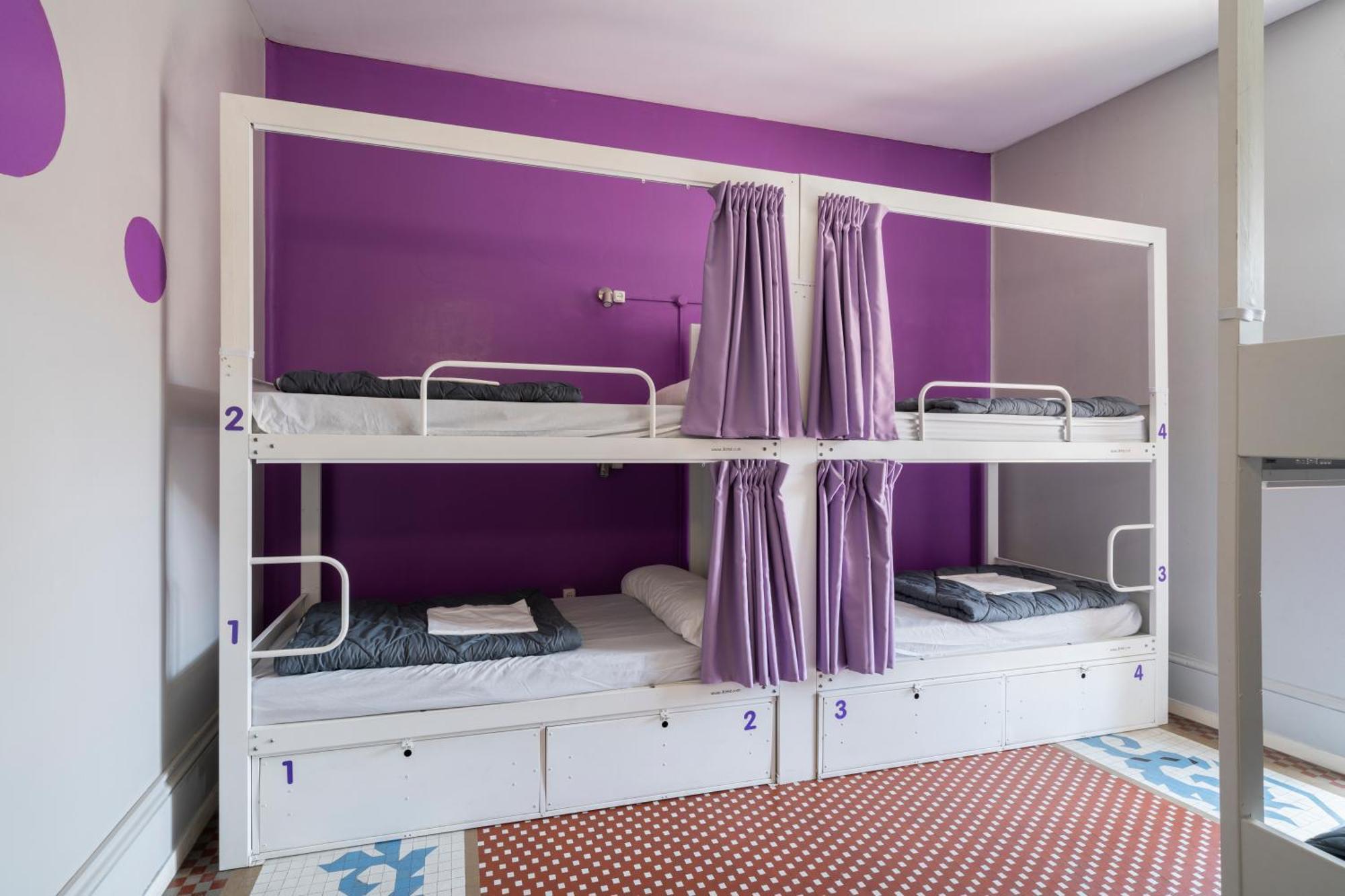 1 Bed an 8-Bed Mixed Dorm